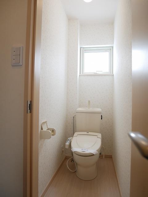 トイレ　トイレ