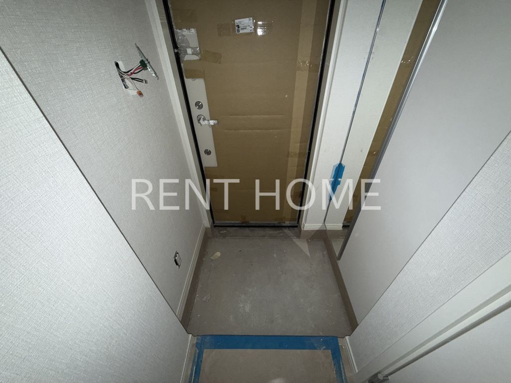 玄関　建築中です