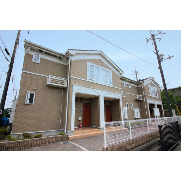 建物外観　２階建てアパート