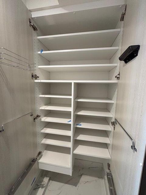 バルコニー　収納豊富な下足入