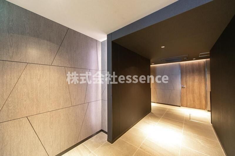 ロビー　弊社ではオンライン対応・現地対応可能です♪