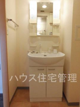 洗面設備　洗髪洗面化粧台