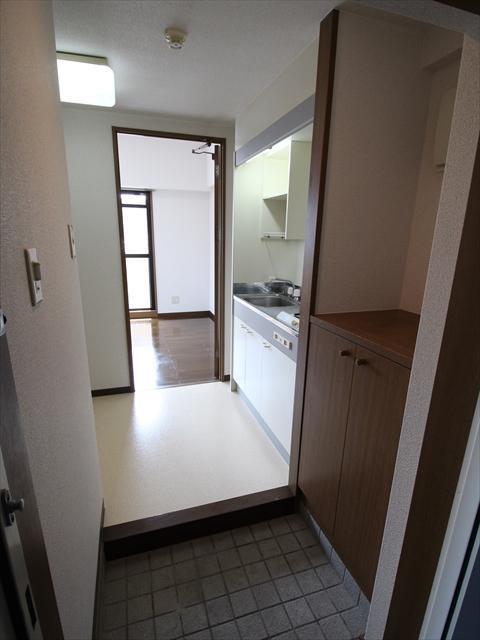 玄関　松山市木屋町　ノエル・ドゥ・フランドール　玄関