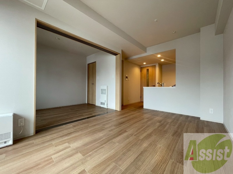 居室・リビング　広々としたリビングですね。使い勝手がよさそうですね！