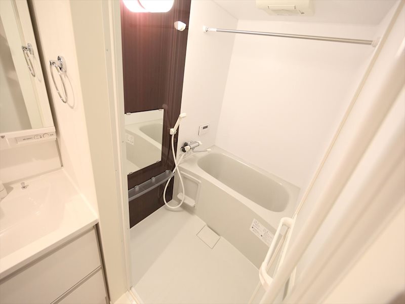 バス・シャワールーム　浴室暖房乾燥機付　24時間換気機能付バスルーム