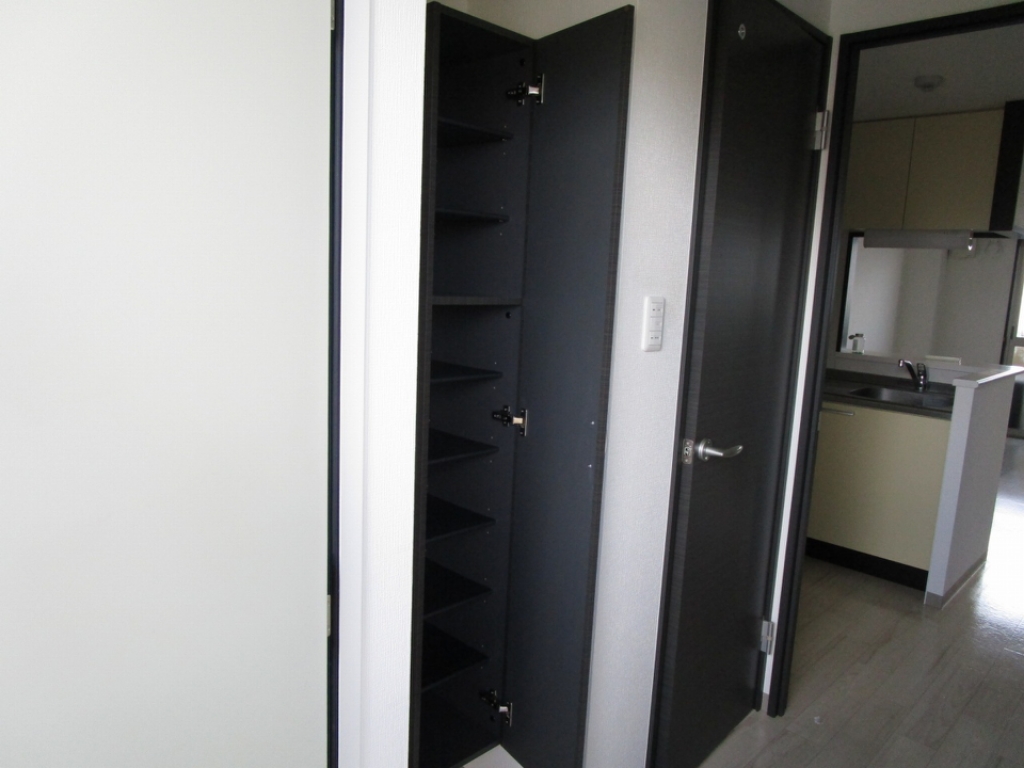 玄関　玄関収納