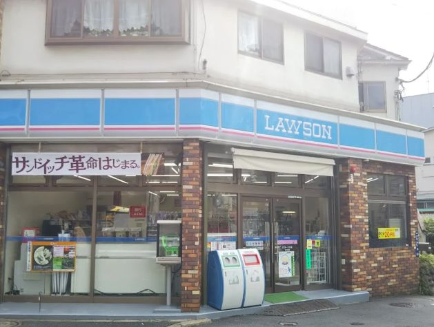 コンビニ　ローソン立花店（コンビニ）まで223m