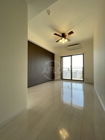 居室・リビング　Luxe難波西III（ラグゼ難波西III）　南向きリビング