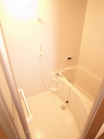 バス・シャワールーム　追い焚き機能も都市ガス仕様で経済的♪