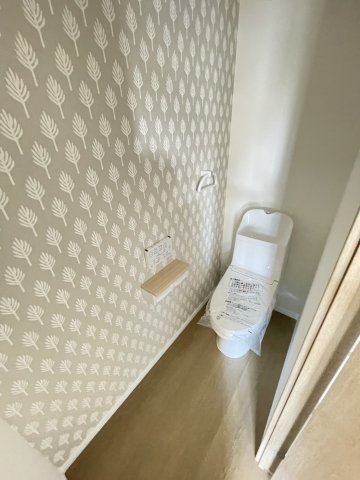 トイレ　※内装別室写真（203号室）