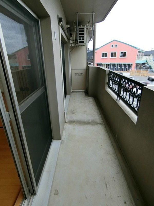 バルコニー　図面と現状に相違がある場合には現状を優先