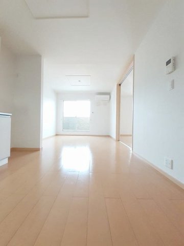 居室・リビング　居間です