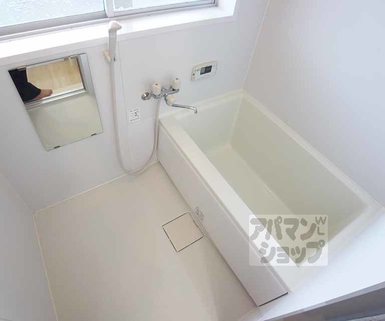 バス・シャワールーム　キレイになったバスルーム！