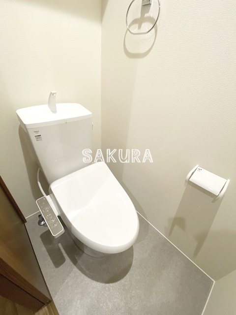 トイレ　落ち着いた色調のトイレです♪