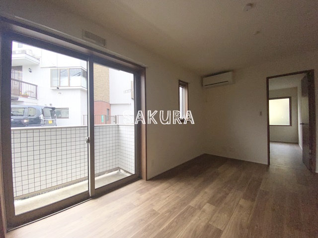 居室・リビング　使いやすい形の為、レイアウトを楽しめます♪