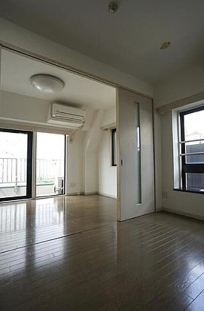 居室・リビング　別号室参考写真