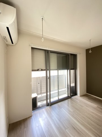 その他設備　★エアコン・ホスクリーン・防犯シャッター付き♪