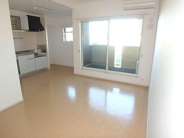 居室・リビング　リビング※同棟別室参考写真