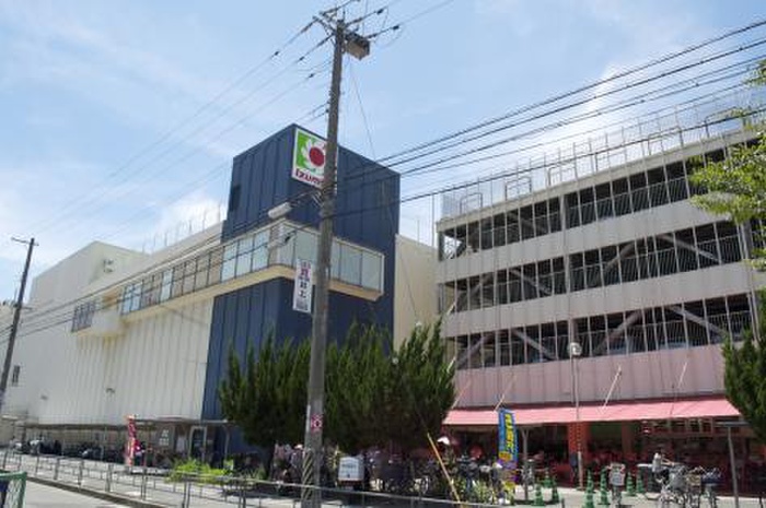 ショッピングセンター　イズミヤ上新庄店（ショッピングセンター）まで500m