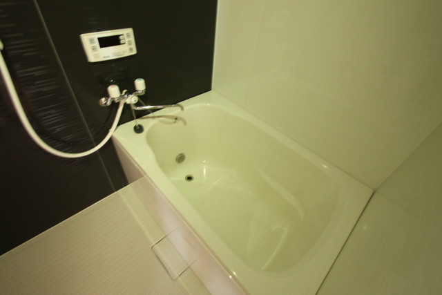 バス・シャワールーム　バス！