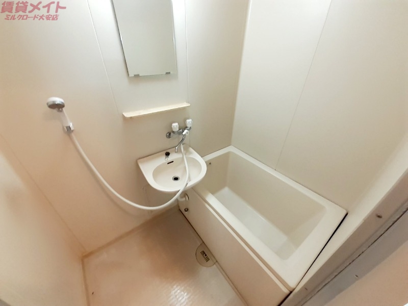 バス・シャワールーム　同物件別室写真