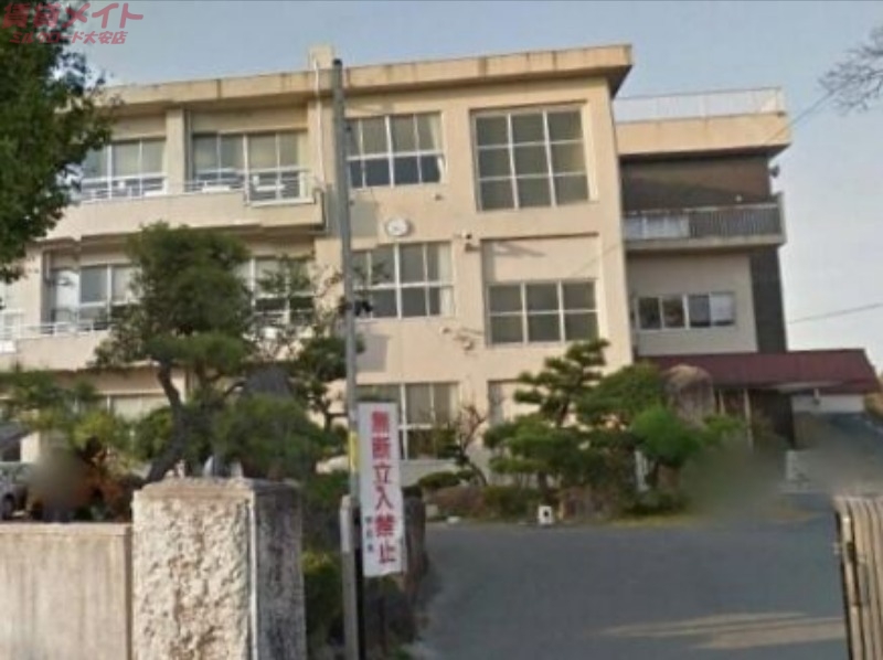 中学校　菰野町立菰野中学校（中学校）まで1732m