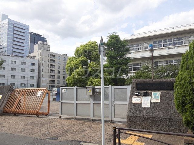 小学校　川崎市立宮前小学校（小学校）まで529m