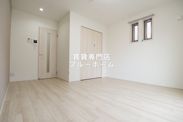 その他　洋室の別アングルです！