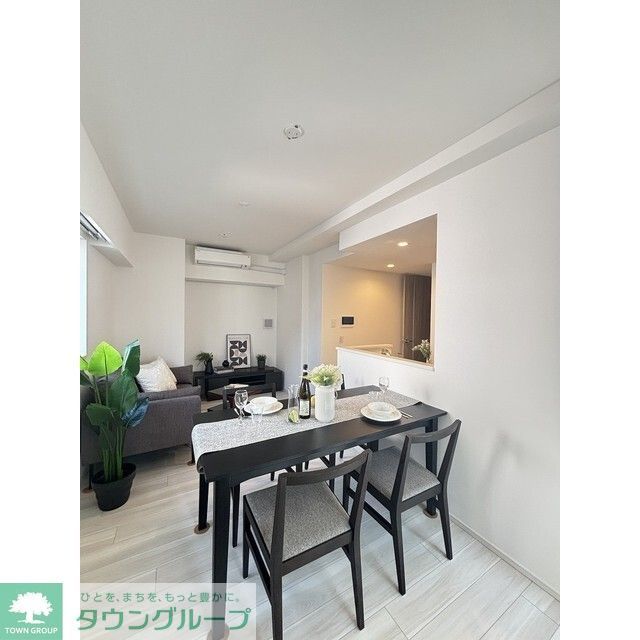 居室・リビング　※家具・家電の備え付けはありません