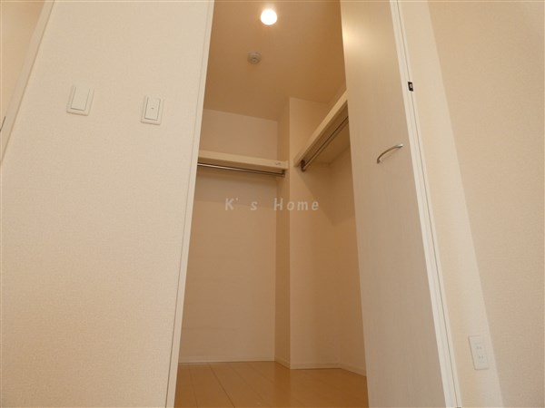 収納　ウォークインクローゼット