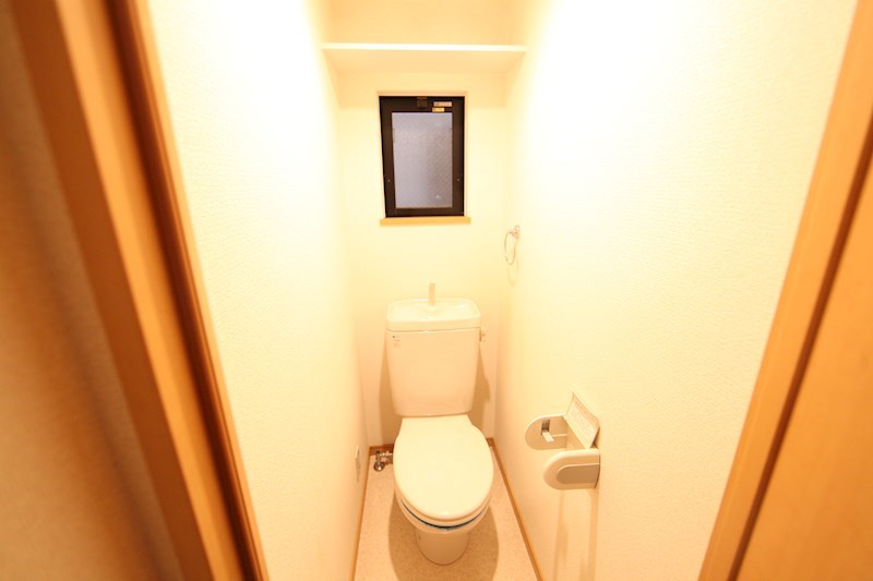 トイレ　トイレ　バストイレ別