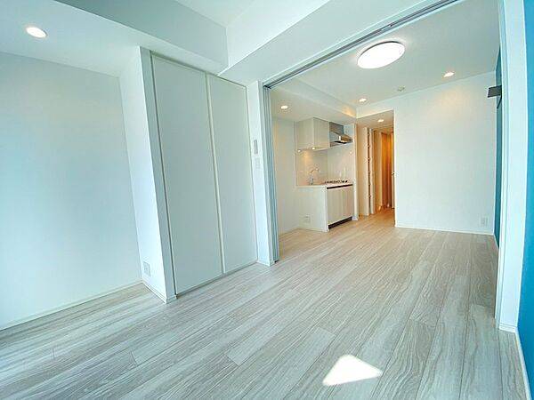 居室・リビング　別号室参考写真