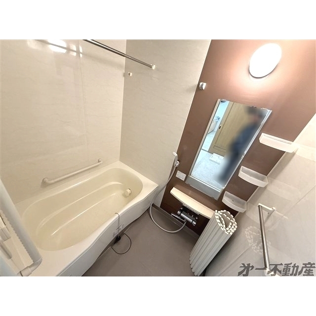 バス・シャワールーム　バスルーム