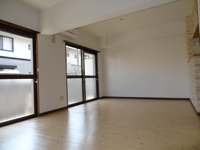 居室・リビング　南向きLDK