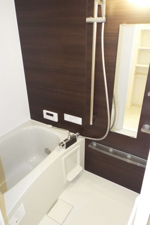 バス・シャワールーム　ゆったり過ごせるお風呂です