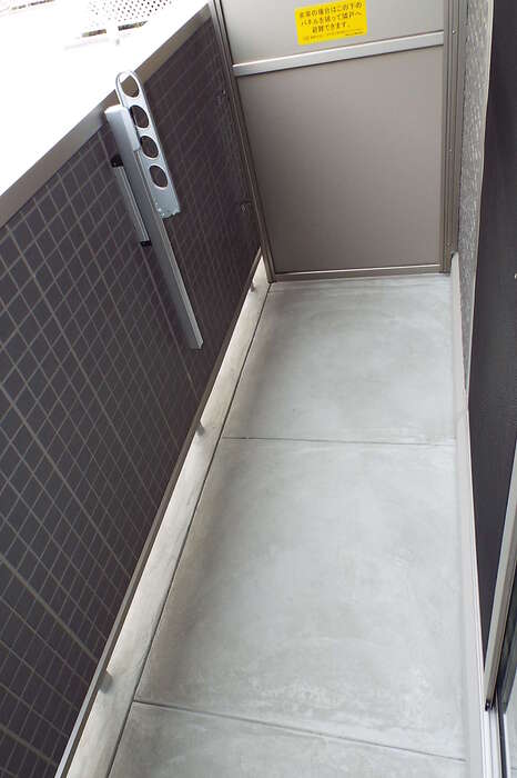 バルコニー　開放的で明るい空間を演出してくれるバルコニーです