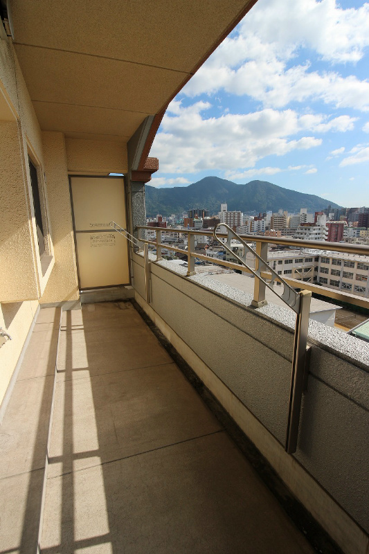 バルコニー　広さに余裕のあるベランダ。