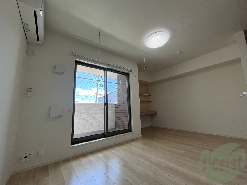 居室・リビング　リビングは１１．８帖になります。広さもちょうどいい広さですね