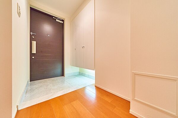 玄関　（別タイプ参考写真）グローリオタワー巣鴨　　豊島区巣鴨4