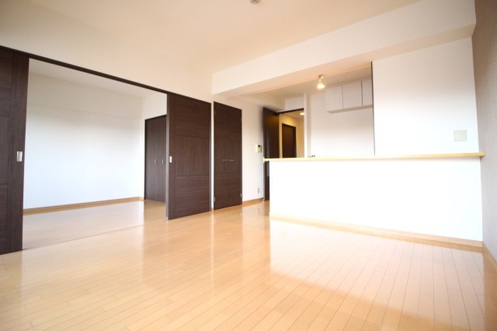 居室・リビング　※写真は同型タイプ、現況優先。