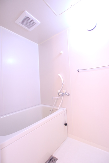 バス・シャワールーム　追焚機能つきでいつでもポカポカ！