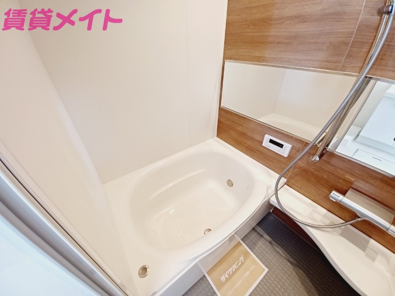 バス・シャワールーム　同型参考写真