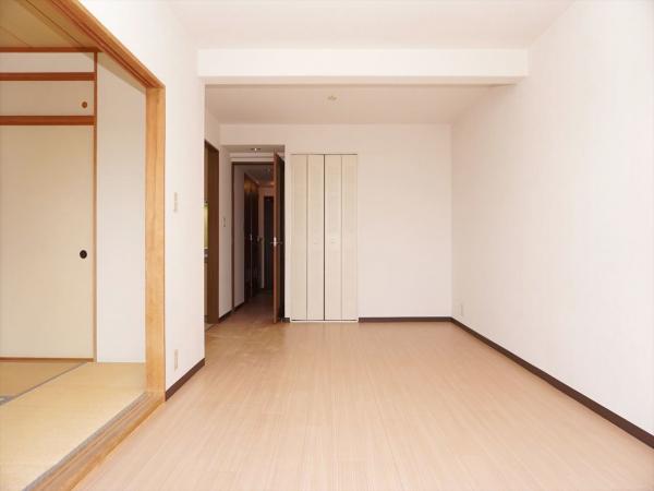 居室・リビング　内装