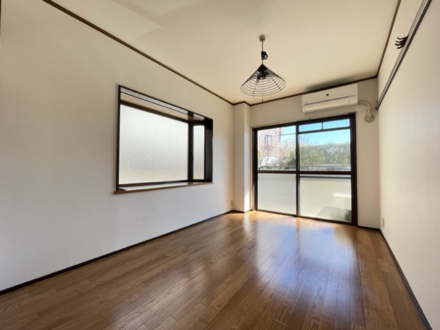 居室・リビング　※間取りに相違がある場合現況優先です。別部屋参考写真