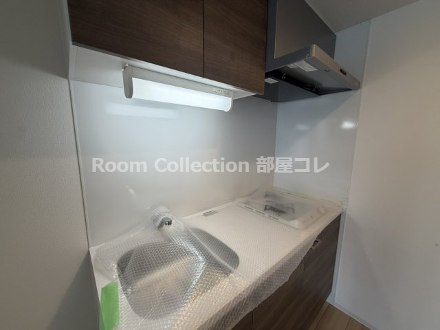 キッチン　※同物件他部屋写真 反転、色違いの場合有 現況優先