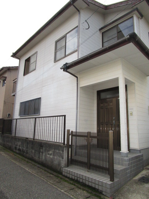 建物外観　外観は落ち着いています