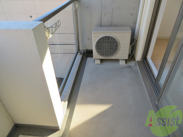 バルコニー　洗濯物がたくさん干せるバルコニーで嬉しいですね。