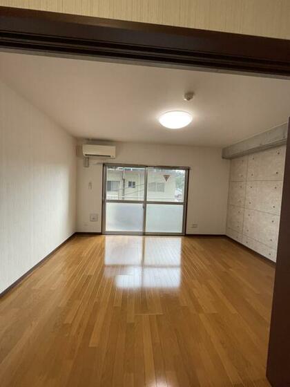 その他部屋・スペース　洋室９．２帖　エアコン付き