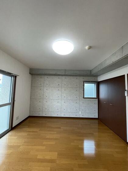 その他部屋・スペース　洋室９．２帖　　　　　収納付き