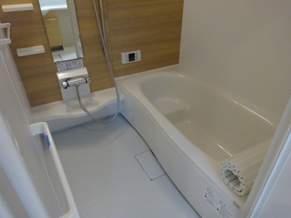 バス・シャワールーム　ゆったり一坪風呂